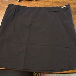 NWT Misguided nylon skirt